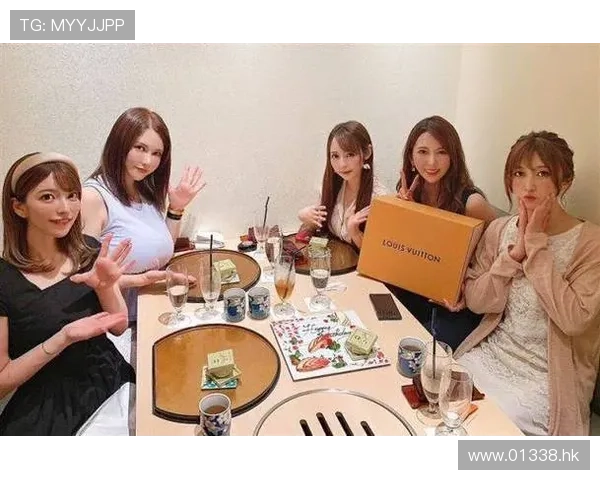 波多野结衣：从“暗黑精灵”到全民女神的蜕变之路